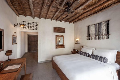 King Heritage Room Near Al Seef heritage Souq 2 Luxury Bookings