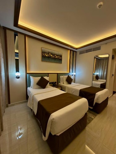 Standard King Or Twin Room Near New Academy School 3 Luxury Bookings