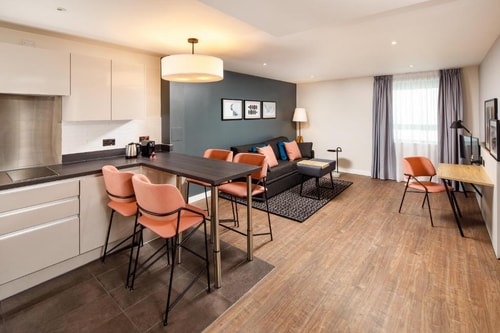 One Bedroom Apartment Near Sutton High School LON 3 Luxury Bookings