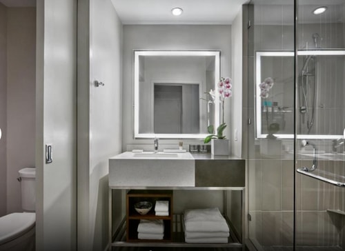 King Room Near Galleria Financial Center HOU 4 Luxury Bookings