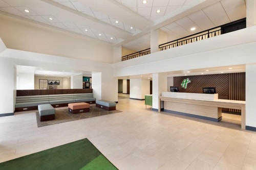 Standard King Room Near IAH Airport Area HOU 10 Luxury Bookings