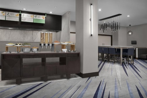 King Suite Near Swiss Watch & Diamond Exchange DAL 14 Luxury Bookings