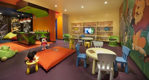 Deluxe Room With Skyline View Near Bay Avenue Park 10 Luxury Bookings
