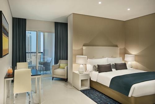 Deluxe Room With Skyline View Near Bay Avenue Park Luxury Bookings