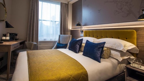Classic Double Room Near The Sloane Club LON 2 Luxury Bookings