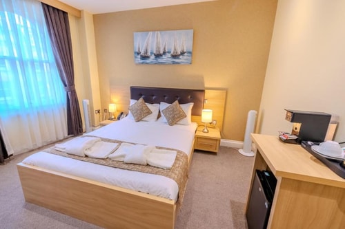 King Or Twin Room Near Shoreditch Church LON 2 Luxury Bookings