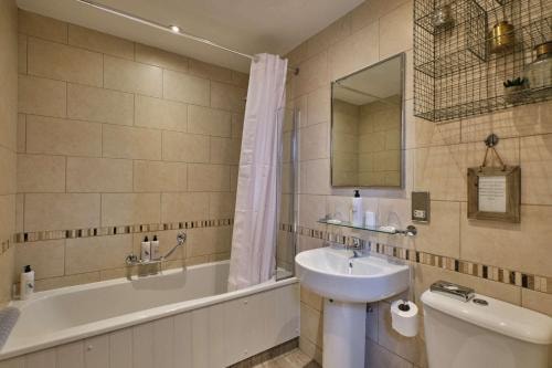 Double Or Twin Room Near Cockpit Chislehurst LON 8 Luxury Bookings