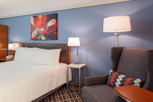 King Room Near Jade Waters Resort Pool 2 Luxury Bookings