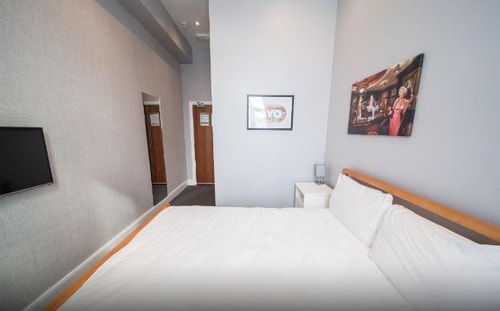 Standard Double or Twin Room Near Star Tours LON 4 Luxury Bookings
