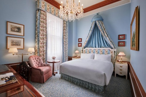 Deluxe Room Near Royal Mail Postbox LON Luxury Bookings