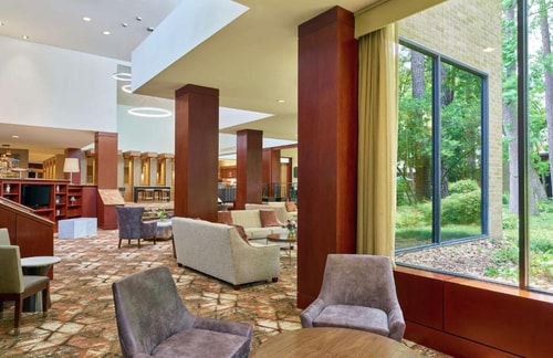 King Room Near American Medical Response HOU 3 Luxury Bookings