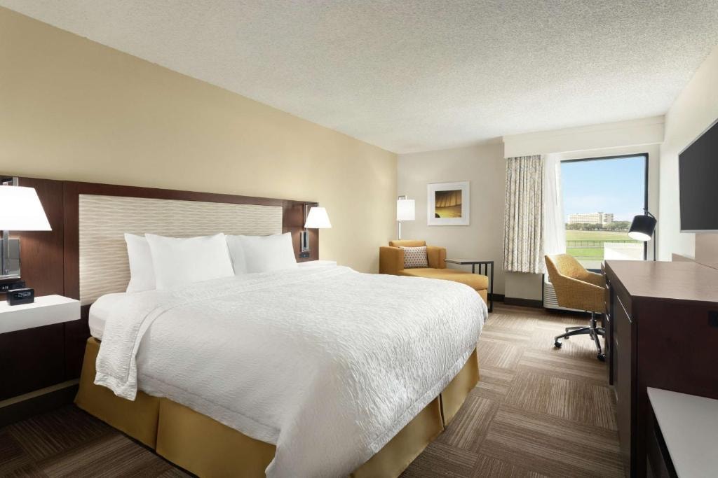 King Room Near To William P Hobby Airport HOU Luxury Bookings