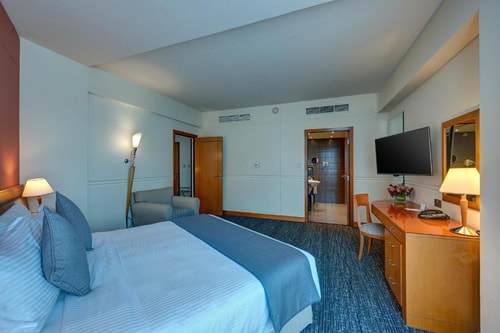 Deluxe Suite Near Port Saeed Plaza Dubai Luxury Bookings