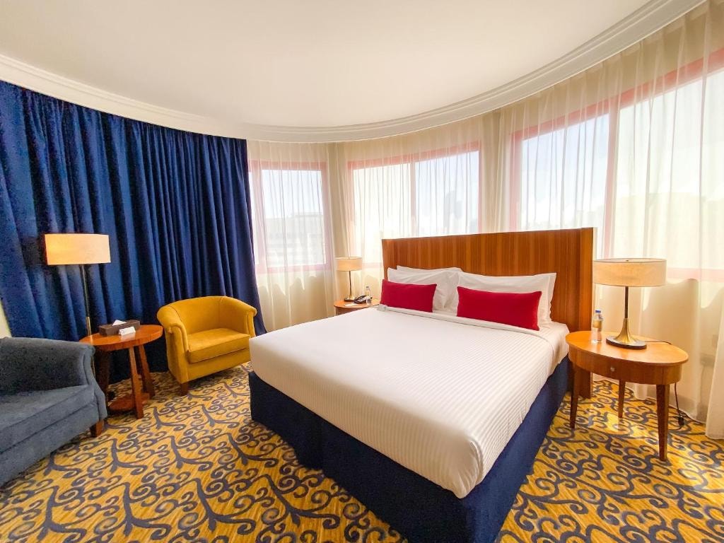 Junior Suite Near National Cinema Luxury Bookings