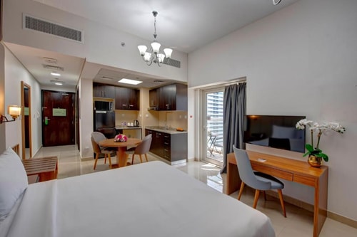 Deluxe Studio Apartment Next to Marina Mall 2 Luxury Bookings