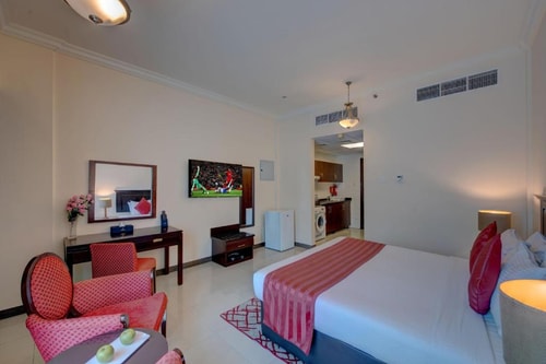 Deluxe King Or Twin Studio Near Naif Park Dubai 2 Luxury Bookings