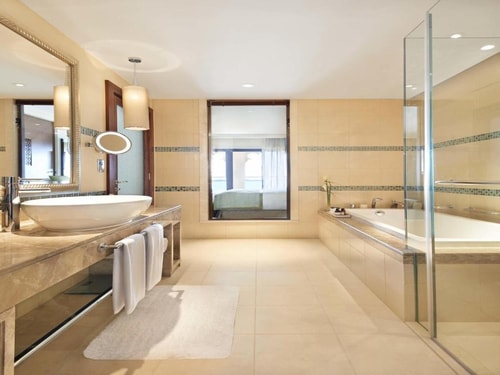 Two Bedroom Apartment Near Nakheel Mall Palm 7 Luxury Bookings