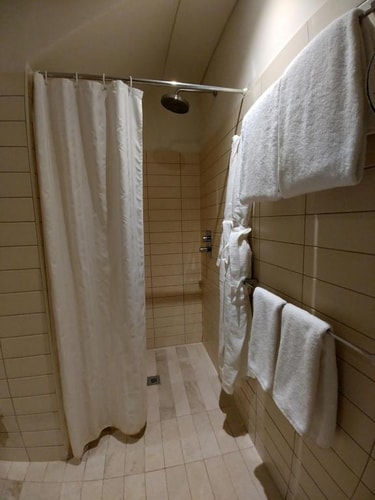 One Bedroom Apartment Near WTC Metro Station 3 Luxury Bookings
