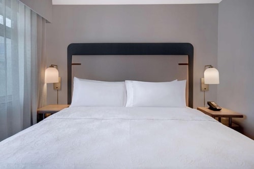 1 Bedroom King Suite Near Kezar Life Sciences SAN 1 Luxury Bookings