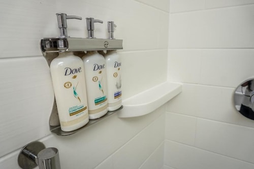 Standard King Room Near Nexus Hospital HOU 5 Luxury Bookings