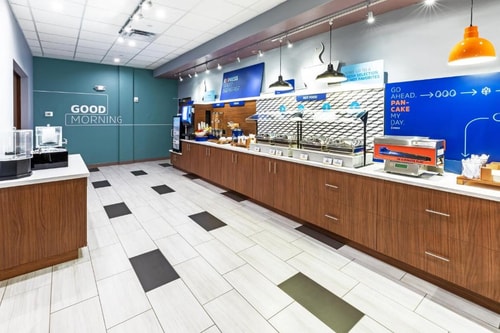 Standard King Room Near Simons Pharmacy HOU 10 Luxury Bookings