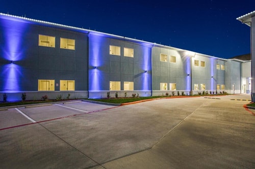 Deluxe King Studio Near Harmony Garden HOU 12 Luxury Bookings