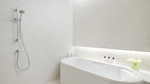 One Bedroom Apartment Near Bayshore Beach Club 8 Luxury Bookings