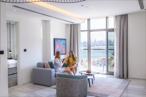 1 Bedroom Suite With Palm Sea View In PalmJumeirah 3 Luxury Bookings