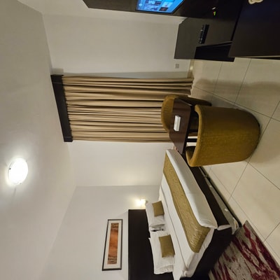 Studio Apartment Near Wemart Hypermarket 4 Luxury Bookings