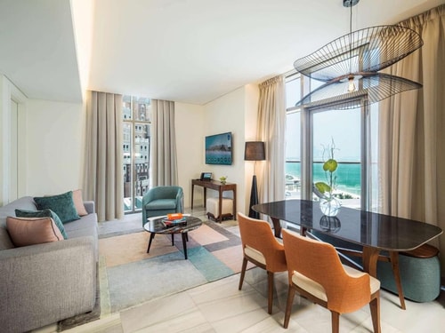 1 Bedroom Suite With Balcony in Palm Jumeirah 8 Luxury Bookings