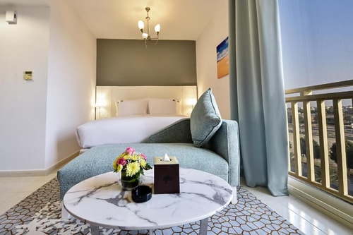 King Studio Near The American Medical Center RAS 3 Luxury Bookings