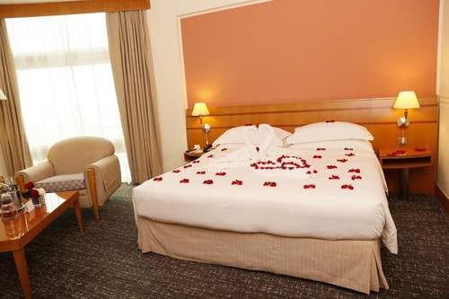 Premium King Room Near Port Saeed Park Dubai 2 Luxury Bookings