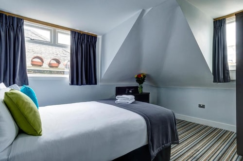 Double Or Twin Room Near Air Manage LON 2 Luxury Bookings
