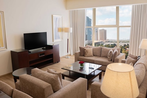 2 Bedroom Apartment Near Dubai Internet City Metro 5 Luxury Bookings