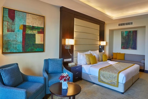 Deluxe King Or Twin Room Sea View At FUJ corniche 2 Luxury Bookings