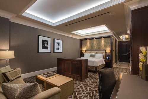 Luxury King Room Near Memorial Park HOU 1 Luxury Bookings