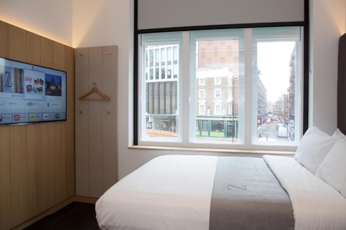 Queen Room Near Charles Square Garden LON 1 Luxury Bookings