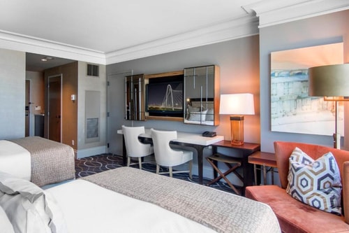 Queen Room Near Dallas Convention Center DAL 1 Luxury Bookings