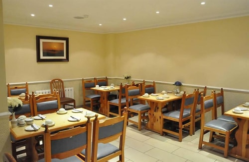 Double Or Twin Room Near Telefonzelle LON 12 Luxury Bookings