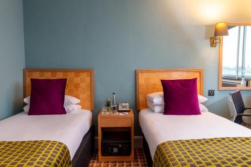 Standard Double Or Twin Room Near Holland Park LON 3 Luxury Bookings