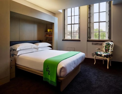Deluxe Queen Room Near CitySport LON 1 Luxury Bookings