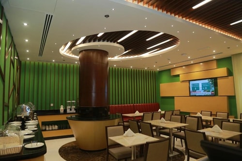 Studio Apartment Near Mall of Emirates 8 Luxury Bookings