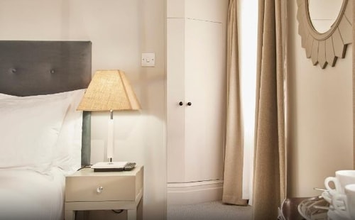 Double Or Twin Room Near Hays Architecture LON Luxury Bookings