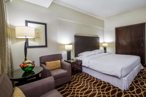 Deluxe King Or Twin Room Near Al Muteena Park 3 Luxury Bookings