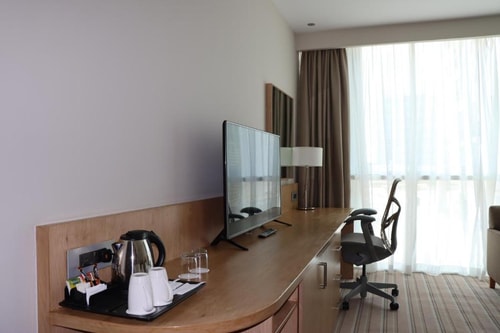 King Or Twin Room Near The B1 Mall Duabi 4 Luxury Bookings