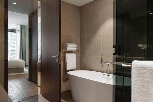 Premium 2 Bedroom Suite Marina View At Marina Gate 8 Luxury Bookings