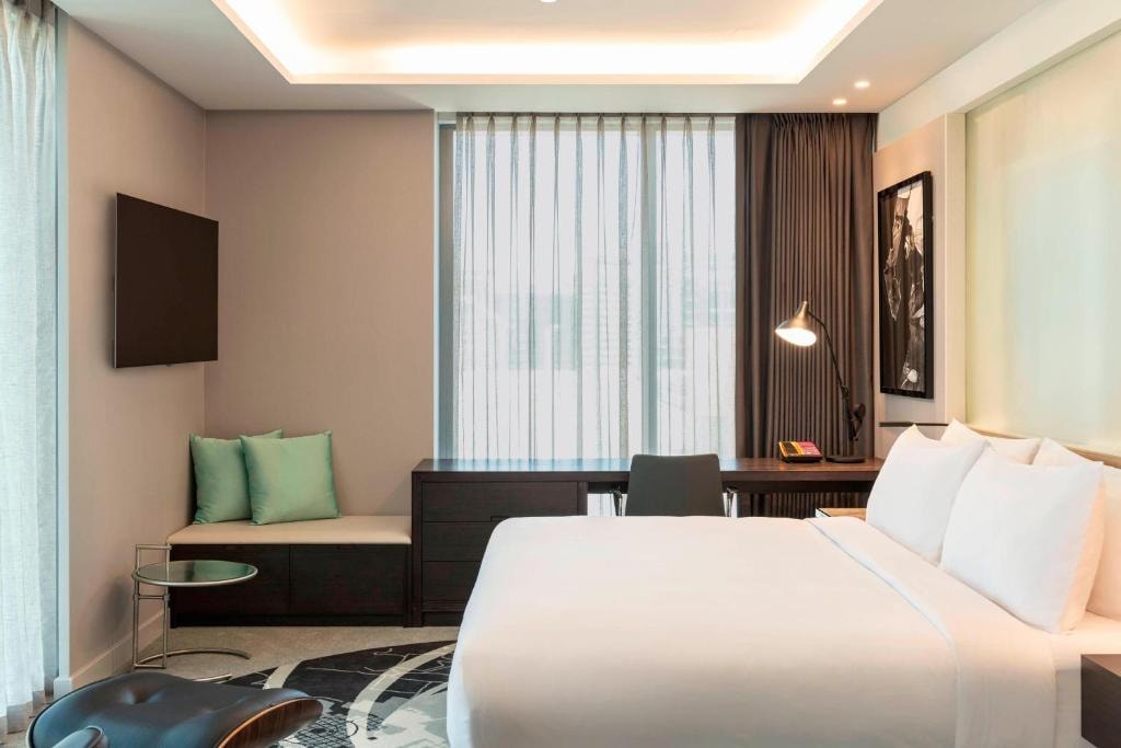 One Bedroom Suite Near Deira Golf Course Dubai Luxury Bookings