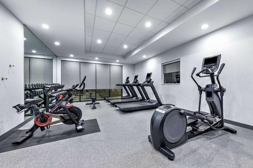 Studio Suite Near United Cold Storage Dallas DAL 6 Luxury Bookings