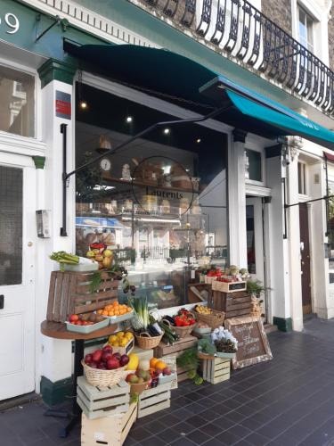 Superior Double Or Twin Room Near Merchant Hub LON 12 Luxury Bookings