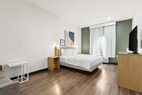 King Room Near William P. Hobby Airport HOU 2 Luxury Bookings